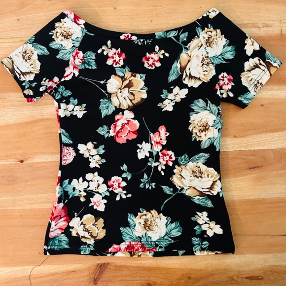 Floral V-neck top - Picture 2 of 3